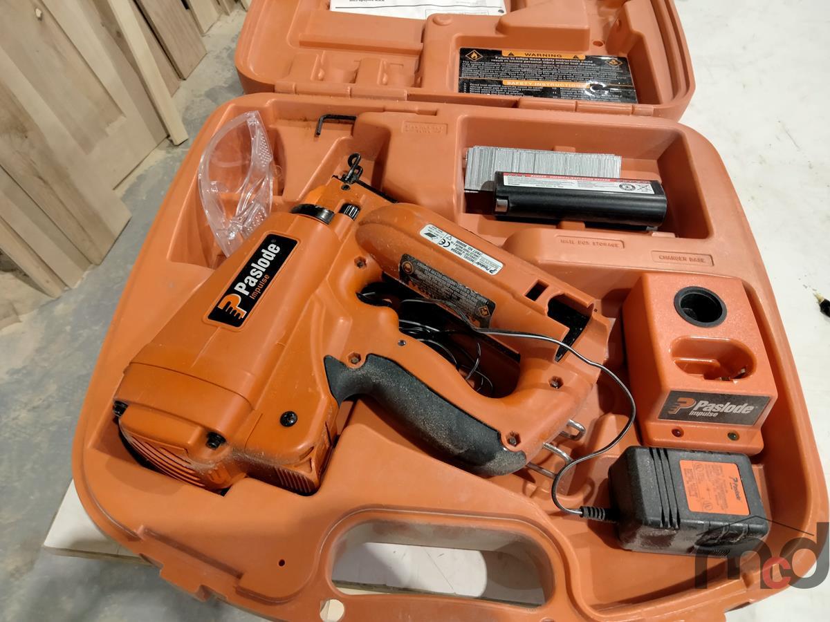 Paslode IM250A Angled Finish Nailer